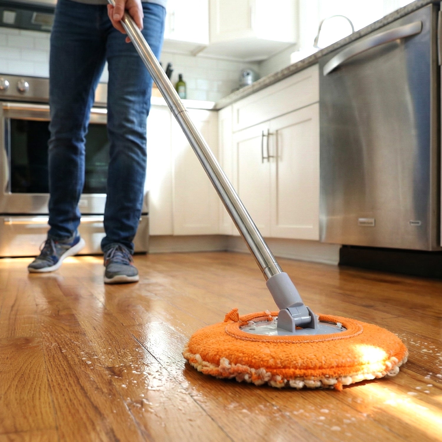 Close up of round microfiber mop head