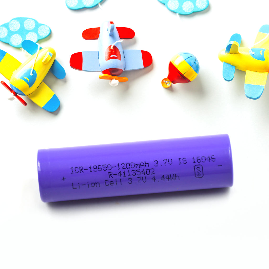High-capacity 6207 lithium rechargeable battery close-up