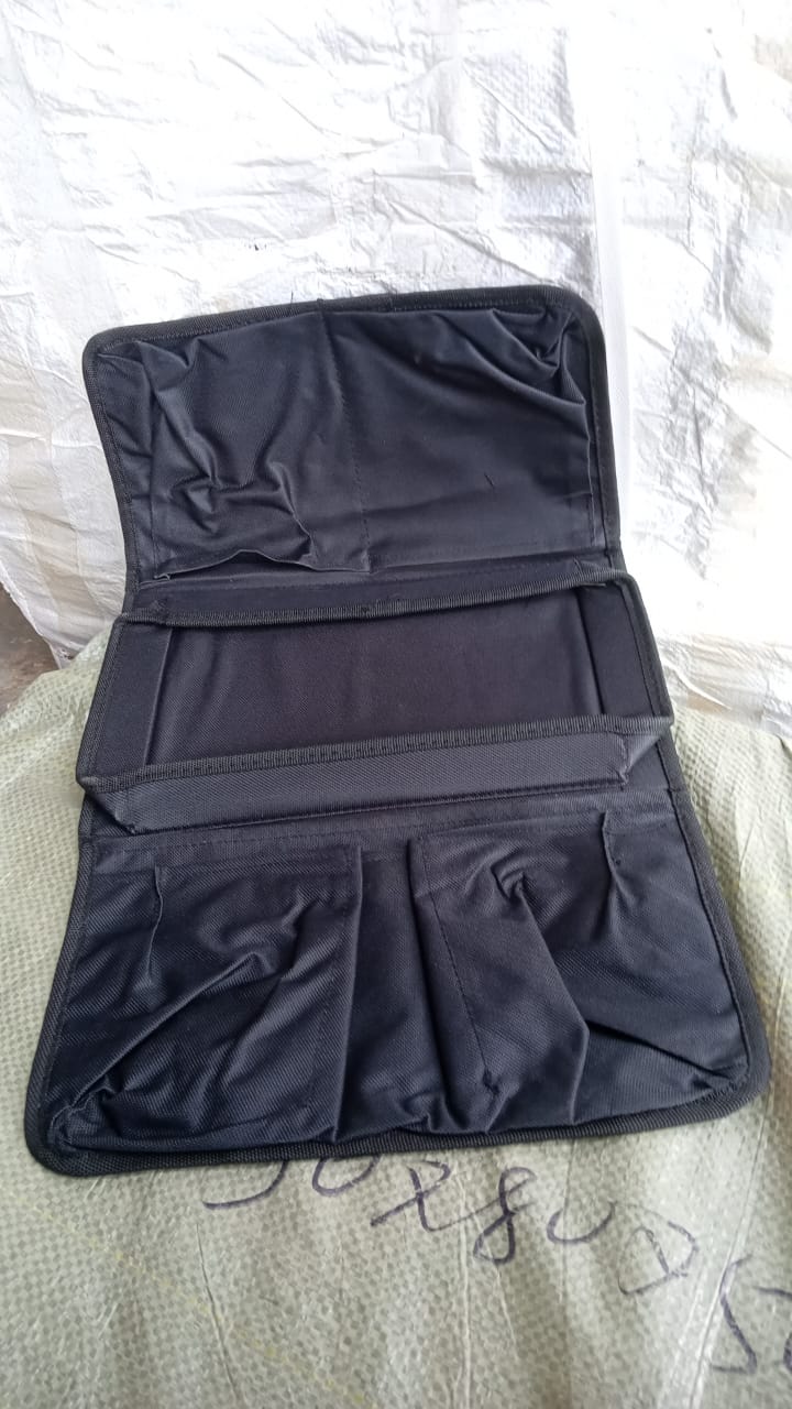 8164 sofa armrest storage bag close-up view of compartments