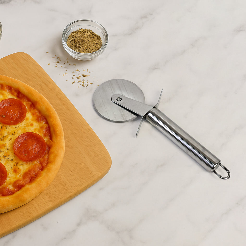Pizza cutter with integrated hanging loop for storage