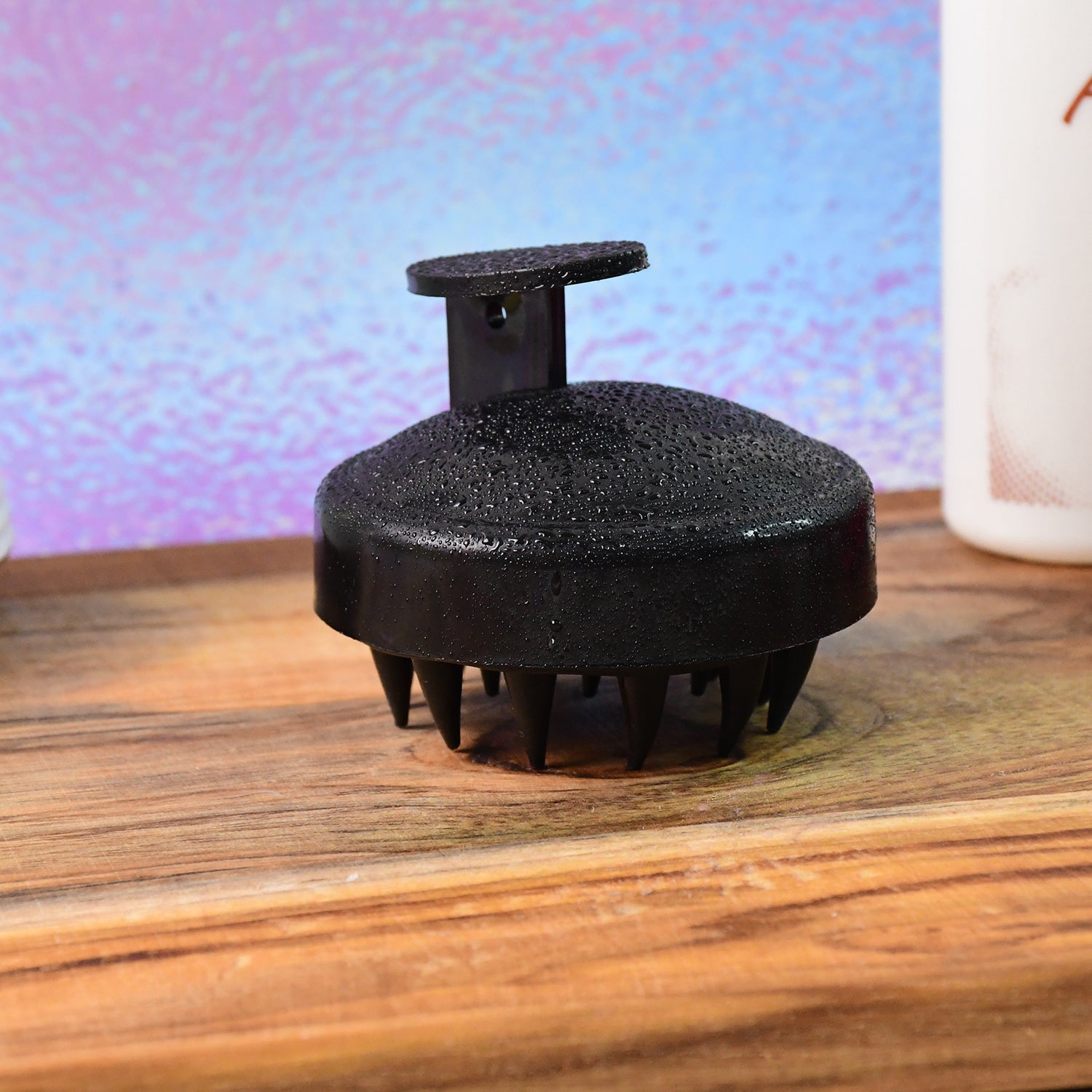 Ergonomic handle of scalp massager shampoo brush