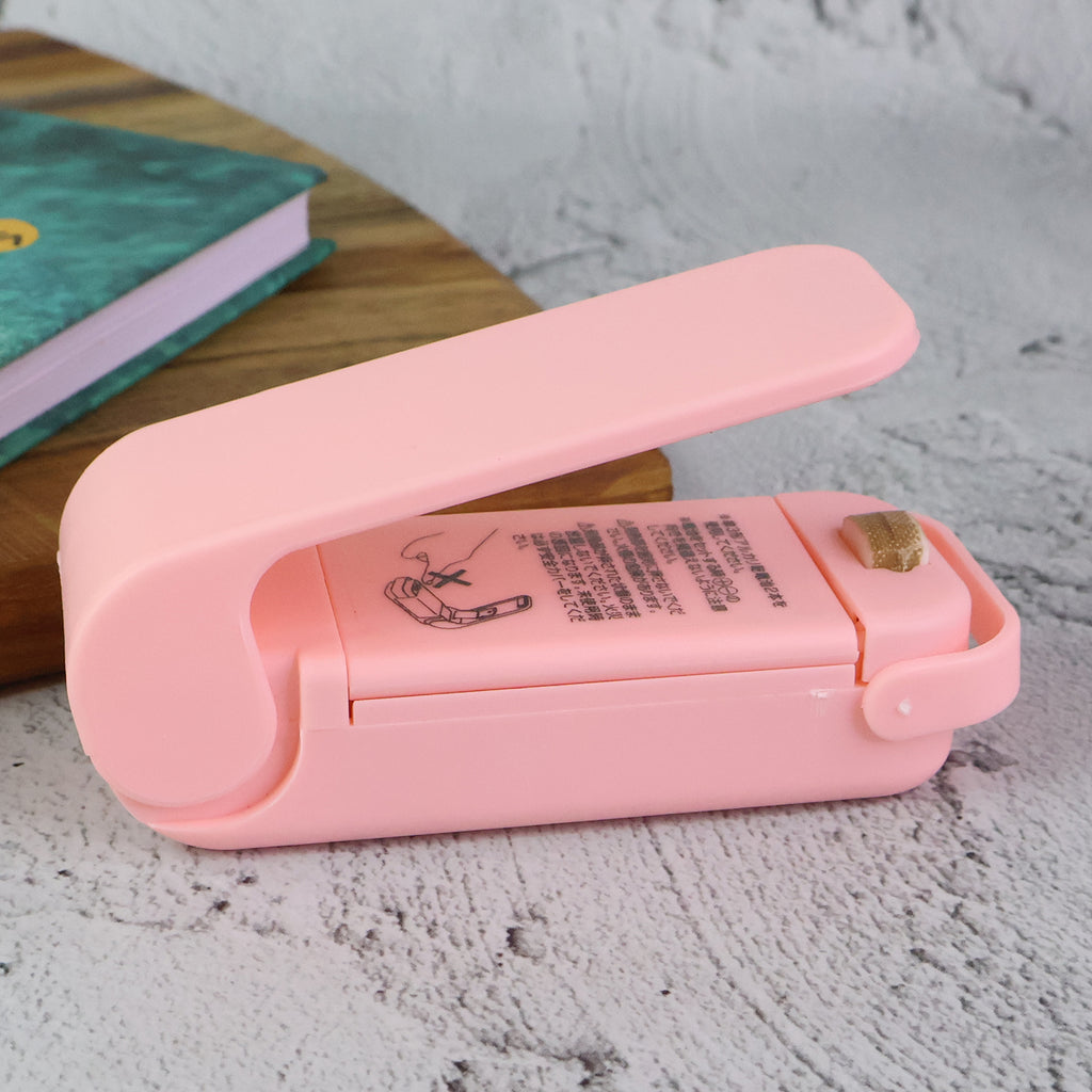 7675 Mini Sealing Machine Plastic Bag Sealer Portable Mini Super Seal Packing Plastic Bag Tool Sealing Machine Hand Held Heat (1pc)