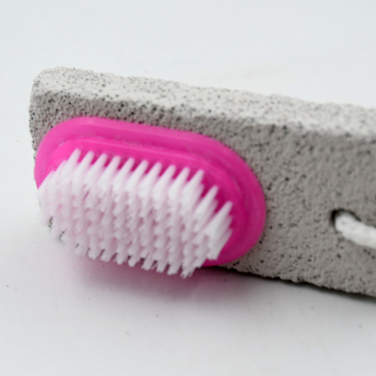Side view of 9352 Hand and Foot Brush with ergonomic handle