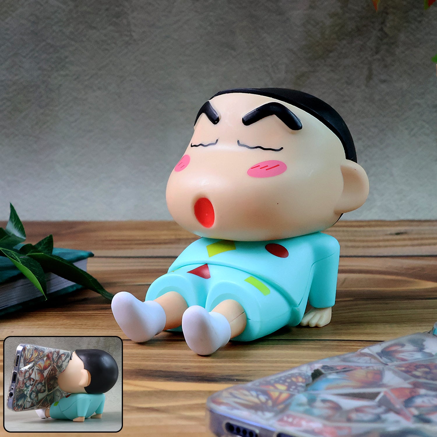 Compact Cartoon Character Phone Stand Display