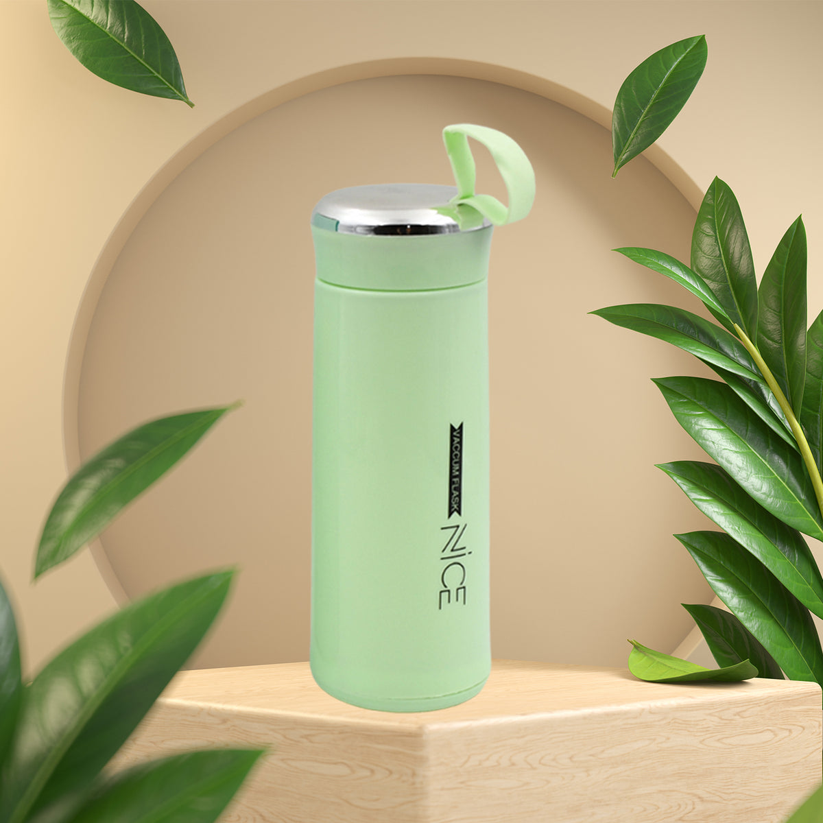 Ergonomic design of 400ml glass water bottle with secure cap