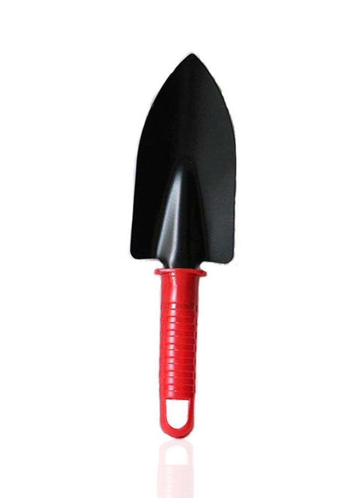 Ergonomic wooden handles on gardening hand tools