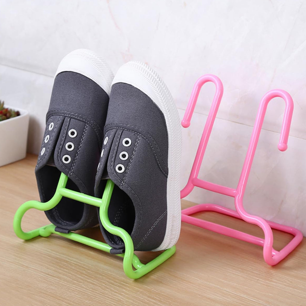 Side view of shoes airing on the versatile drying rack