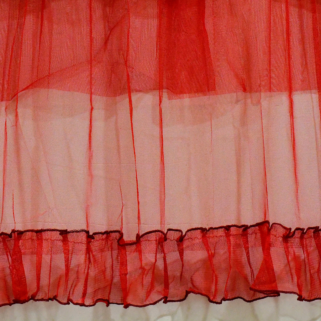 Elastic dust cover perfectly fitted on a 42-inch television